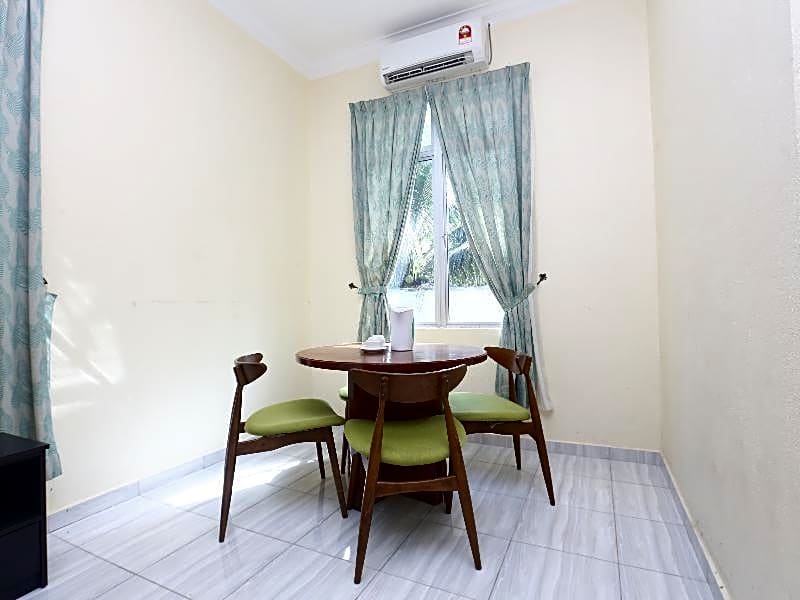 OYO 89607 Aloha Chalet