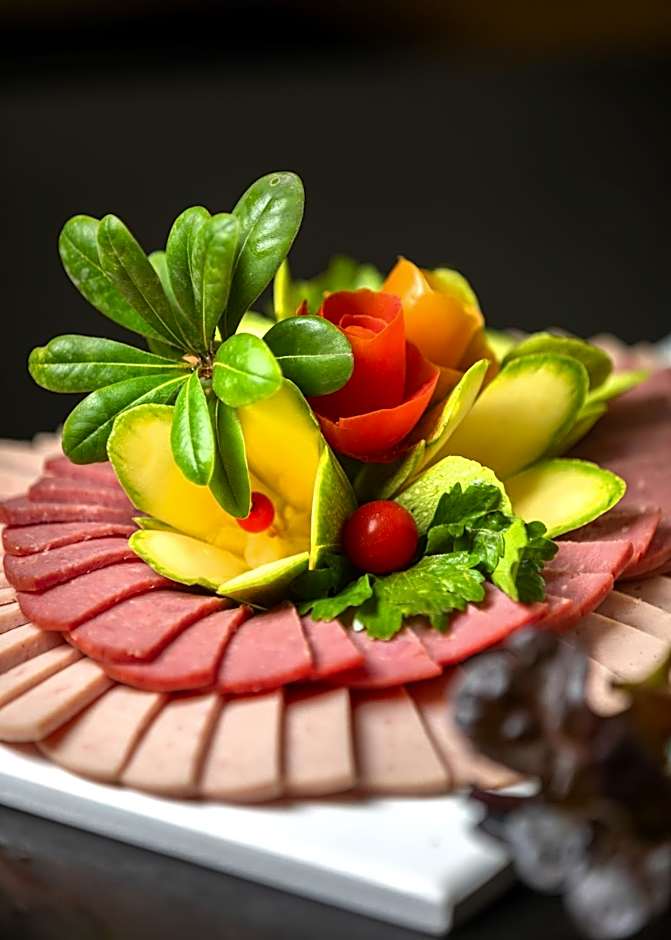 Golden Tulip El Mechtel Hotel