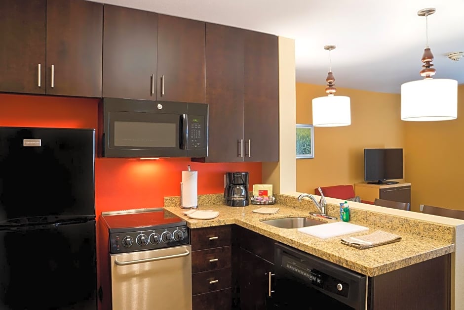 TownePlace Suites by Marriott Garden City
