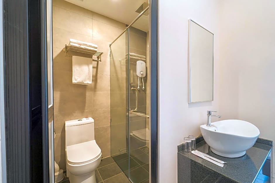 Capital O 89386 Stay 365 Hotel