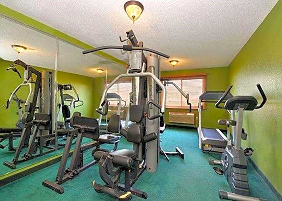 Quality Inn & Suites Grinnell near University