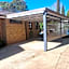 Jacaranda Place Motor Inn