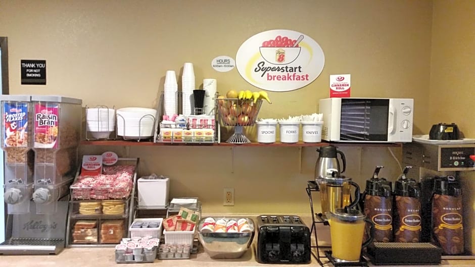 Super 8 by Wyndham Dodge City