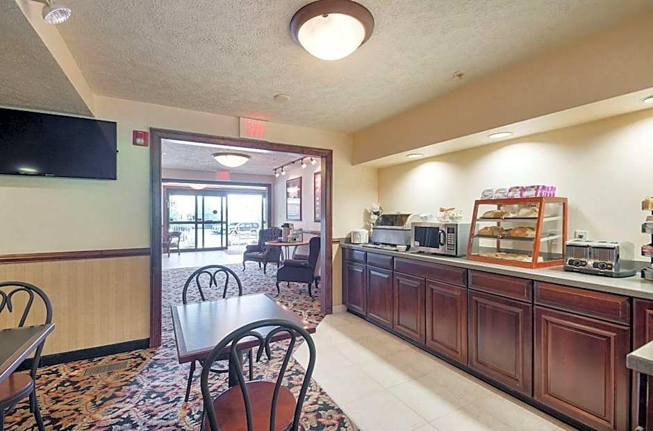 Rodeway Inn and Suites