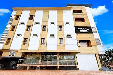 Super Townhouse Durg Near Railway Station