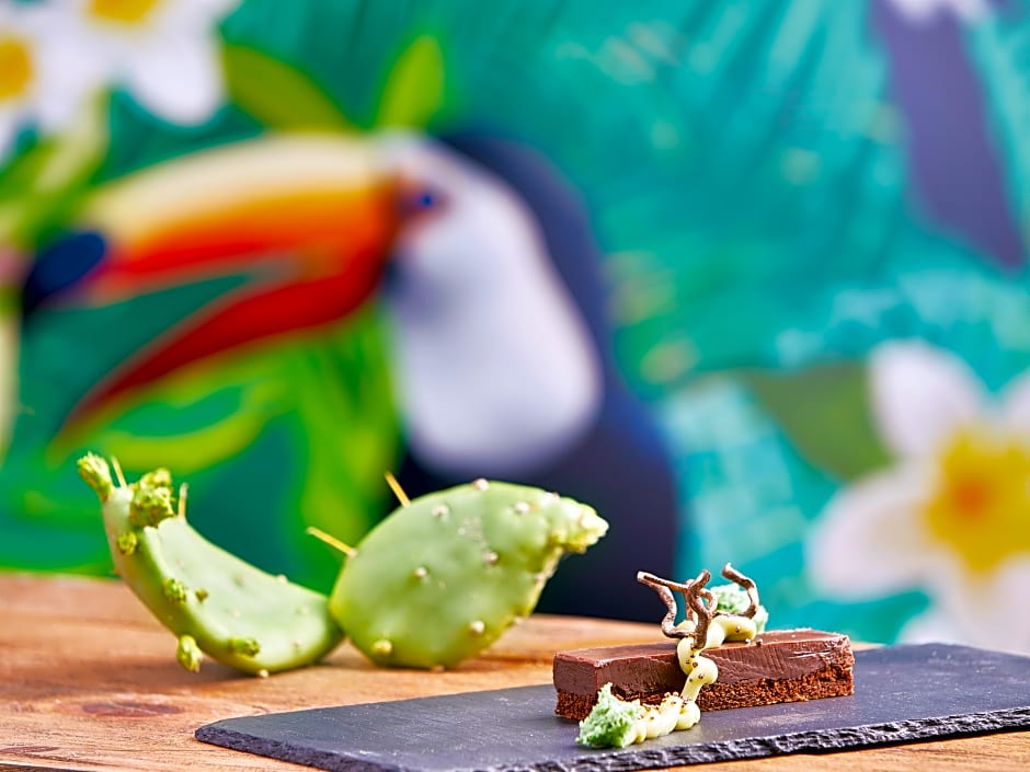 Grecotel LUX ME White