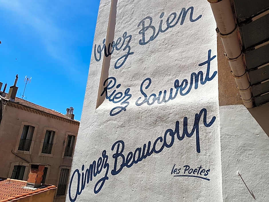 Hôtel Des Poètes avec parking sur réservation