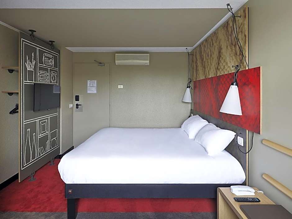 ibis Marne la Vallee Champs