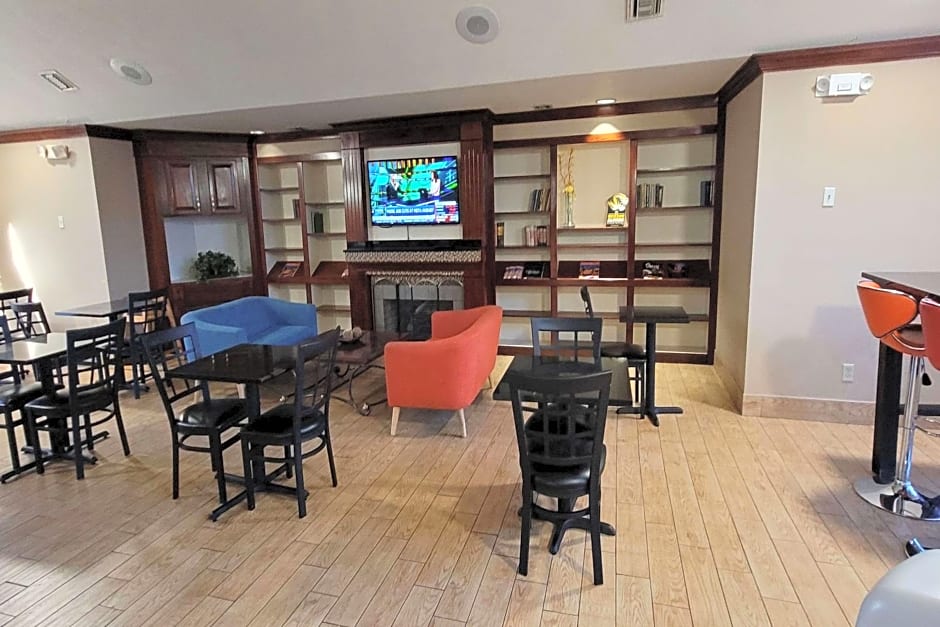 Quality Inn & Suites Columbia I-70