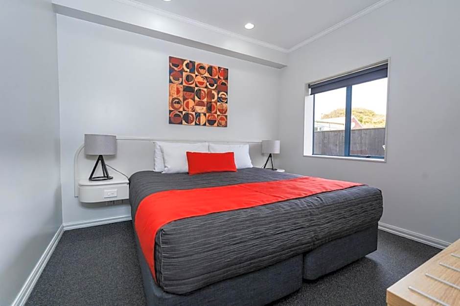 Aubyn Court Spa Motel