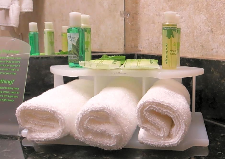 Holiday Inn Express Covington-Madisonville, an IHG Hotel