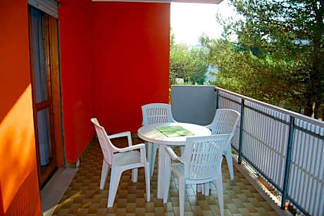 Cozy flat perfect for families next to the beach