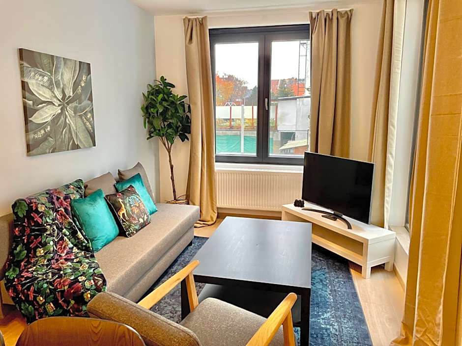 OneLuxStay near Fashion District