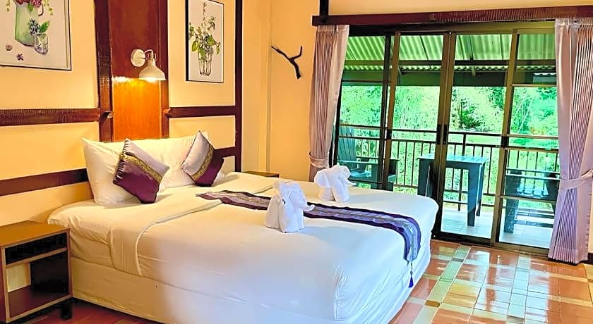 Khao Sok River Lodge Hotel