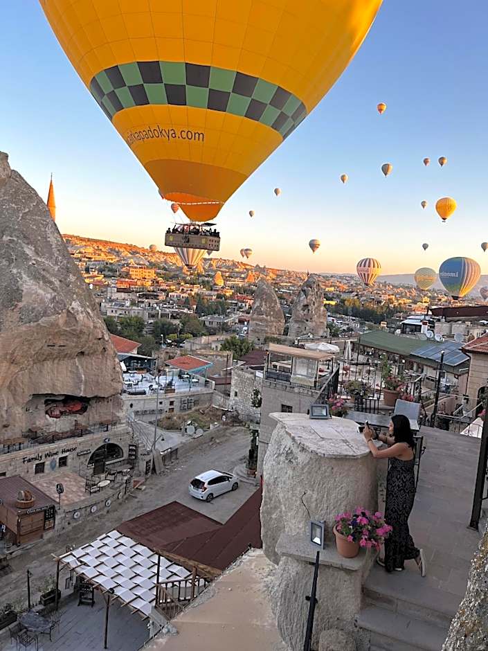 Castle Cave Hotel