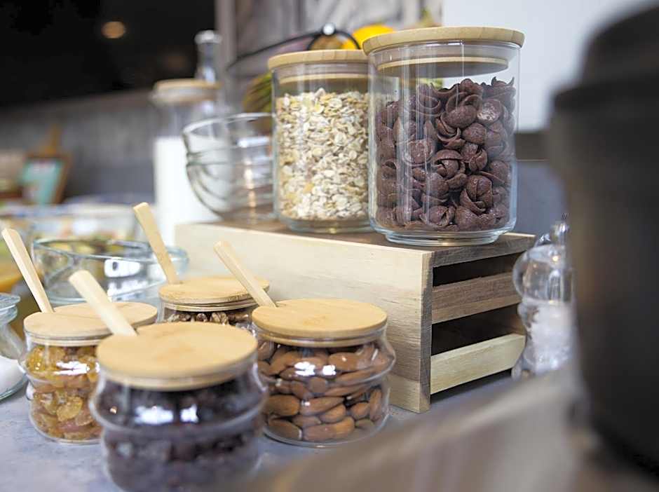 CAMPANILE PARIS - Clichy Centre