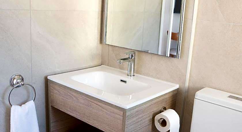 Akamanthea Holiday Village