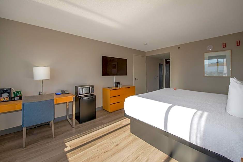 Coast Chilliwack Hotel