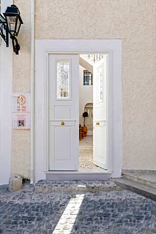 Agora Suites