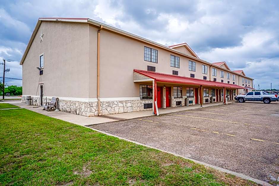 Texan Inn By OYO Beeville US-181