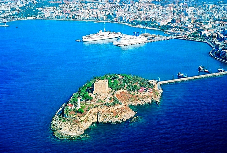 Tuntas Family Suites Kusadasi