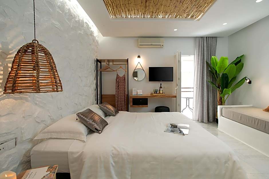 TERRA FOS NAXOS STUDIOS