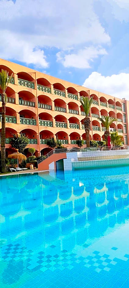 Hotel Marabout - Families and Couples Only