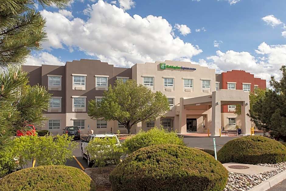 Holiday Inn Express And Suites Santa Fe By IHG