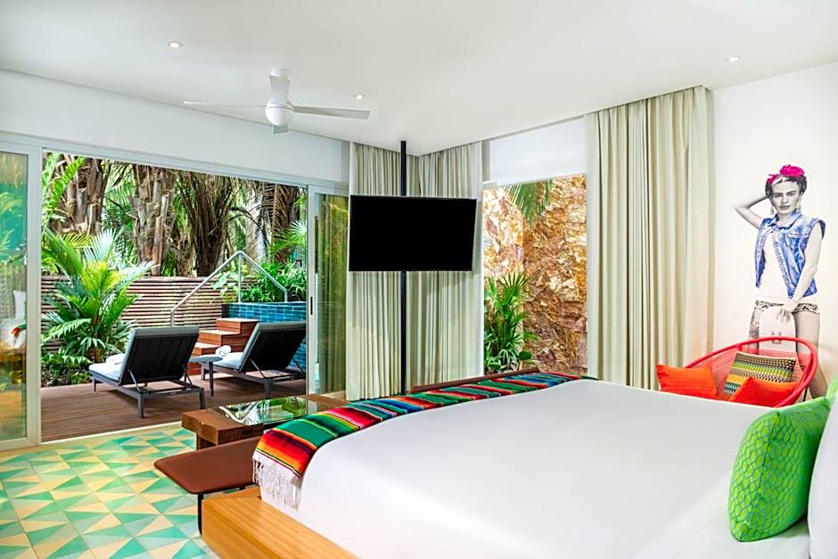 Photo 1 of 8 of Jungle 1 King Bed, View