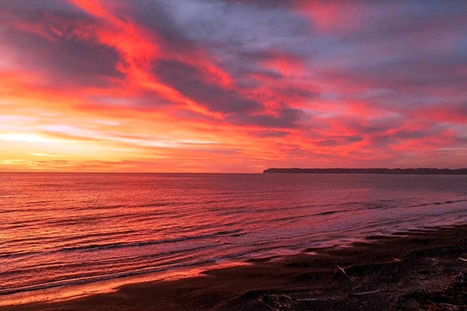 Ocean View Beachfront Apartment