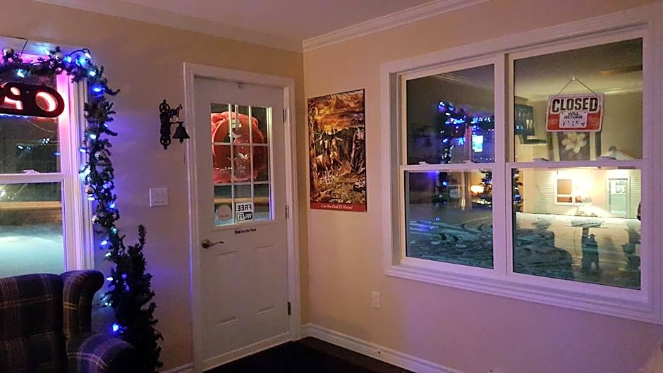 The White Horse Motel