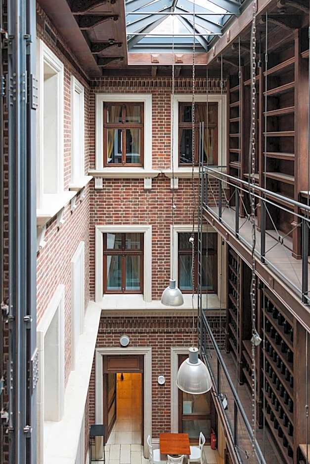 Palazzo Rosso Old Town