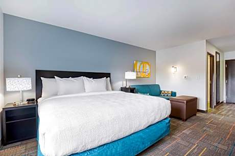 King Suite with Sofa Bed - Non-Smoking