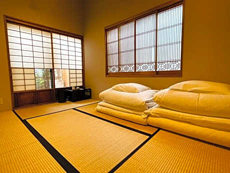 Twin Room with Shared Bathroom