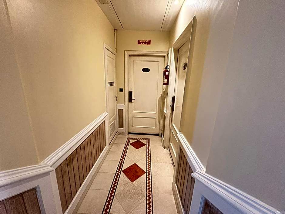 Hotel Bright