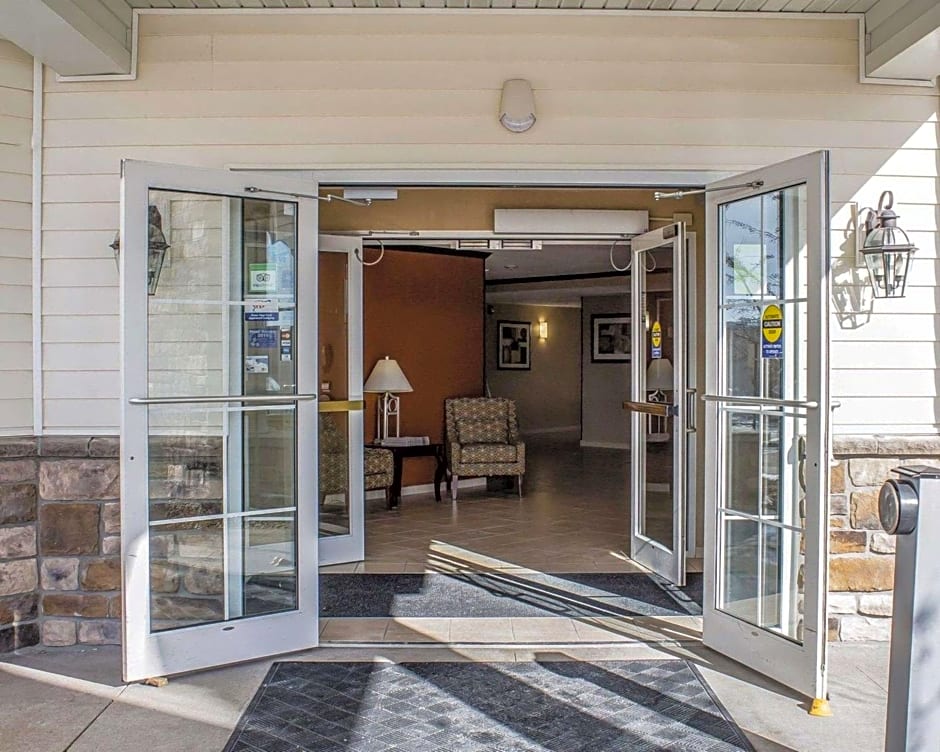 MainStay Suites Coralville - Iowa City
