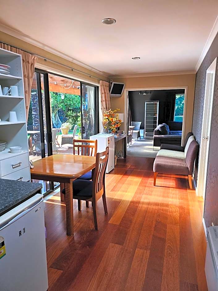 Heta Road B&B