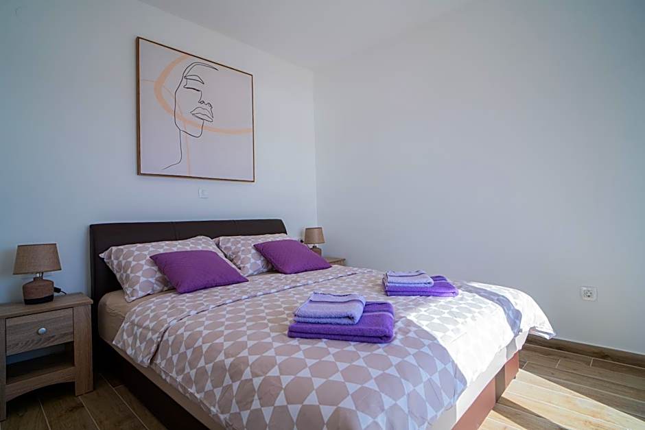 Tisno Laurel Apartments