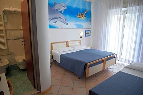 Comfort Quadruple Room