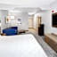 Holiday Inn Express & Suites Carmel North  Westfield By IHG
