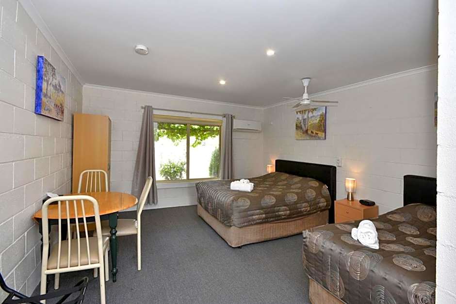 Inglewood Motel and Caravan Park Victoria