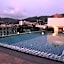Hemingways Silk Hotel