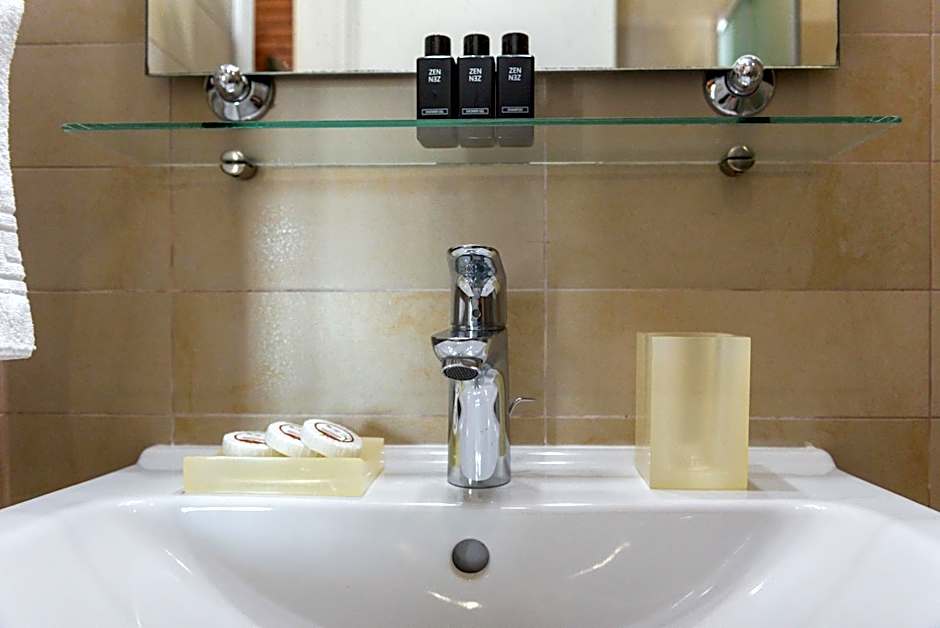 Rouchotas Apartments