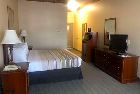 1 King Bed One-Bedroom Suite Non-Smoking