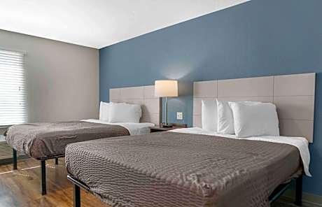 Standard Queen Room with Two Queen Beds - Non-Smoking