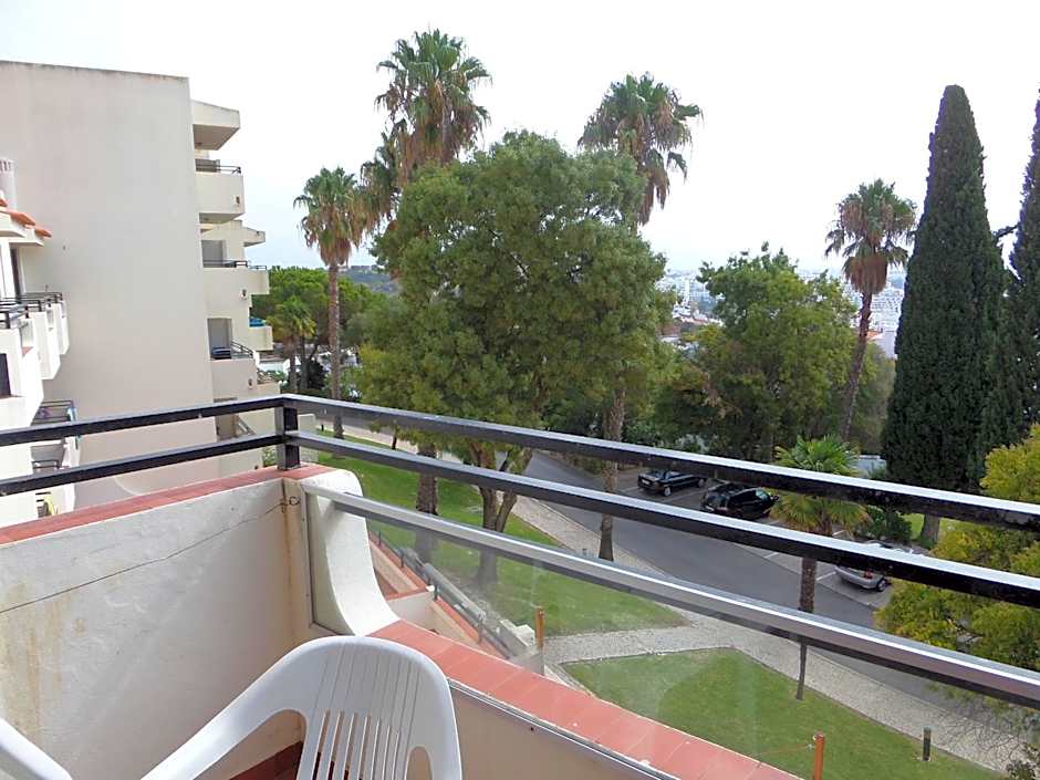 Albufeira Jardim by Umbral
