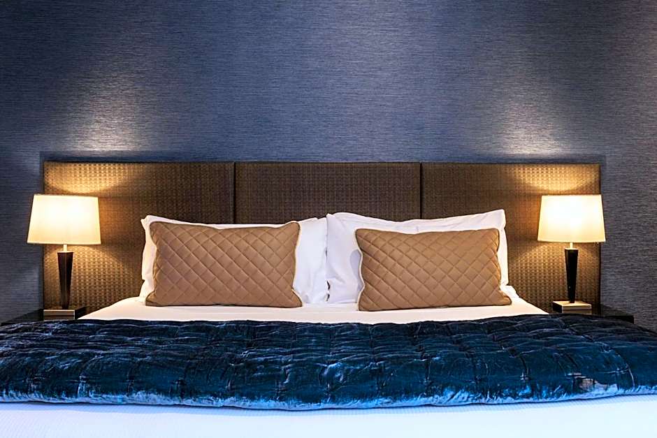 Gilmer Apartment Hotel