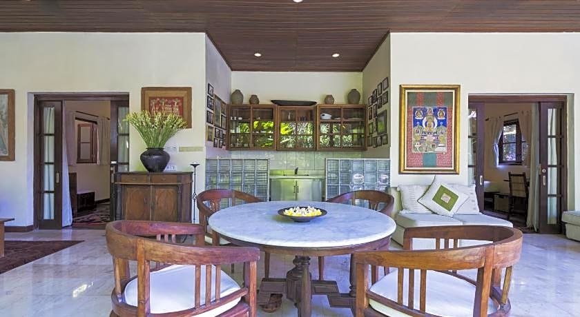 Villa Eight