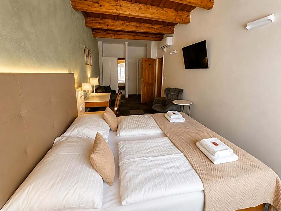 The Golden Wheel Hotel