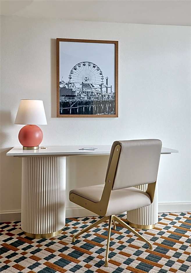 Hyatt Centric Delfina Santa Monica
